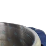 به بدنه ظرف آسیاب برقی از نمای نزدیک